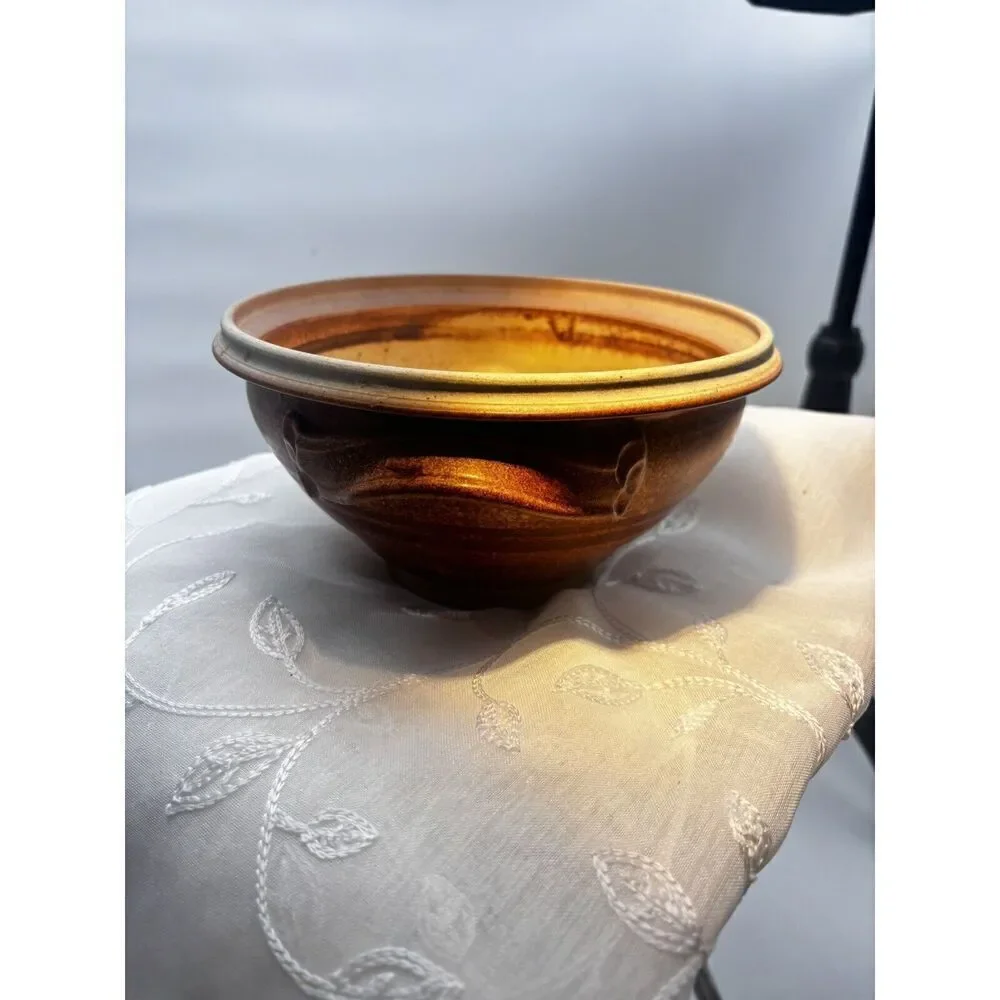Studio art ceramic glass bowl with lid by Walt  glass 89